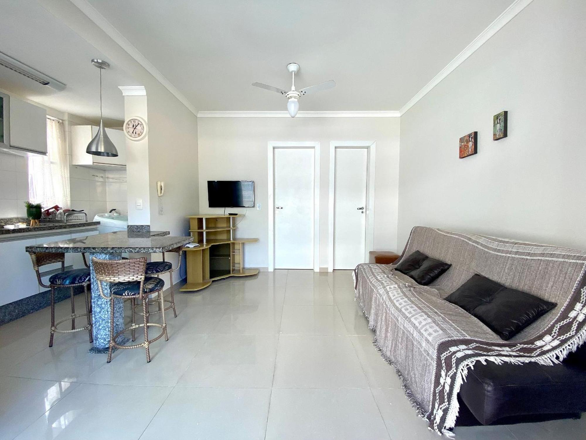 Loft Em Bombas - Excelente Localizacao - 1 Dorm 3 Pessoas